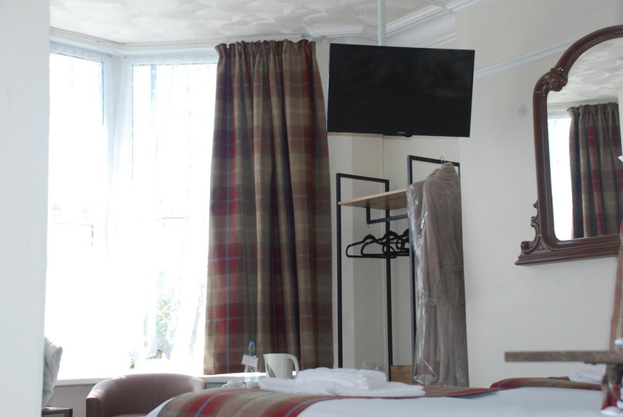 Trevali Guest House Bognor Regis Eksteriør billede