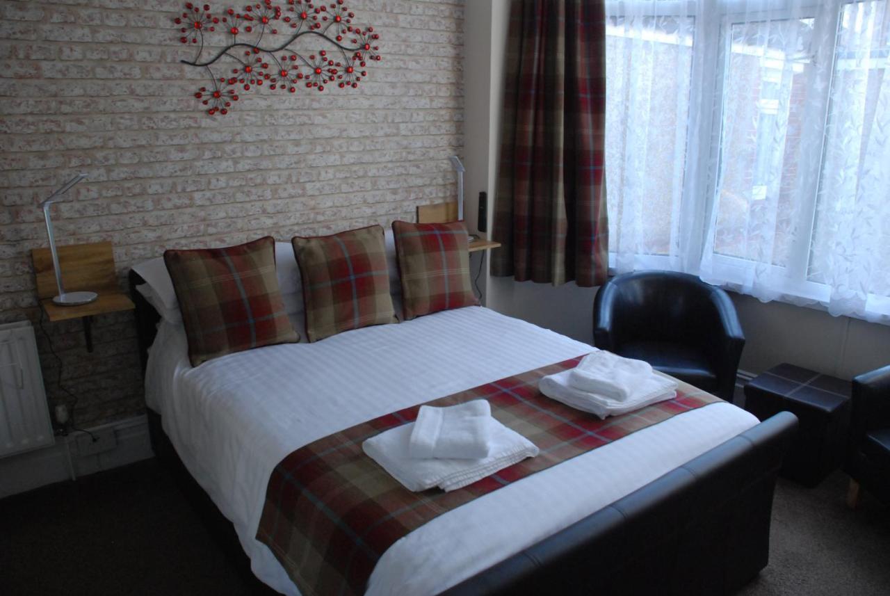 Trevali Guest House Bognor Regis Eksteriør billede