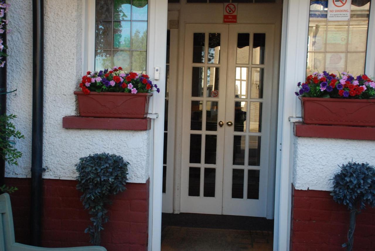Trevali Guest House Bognor Regis Eksteriør billede