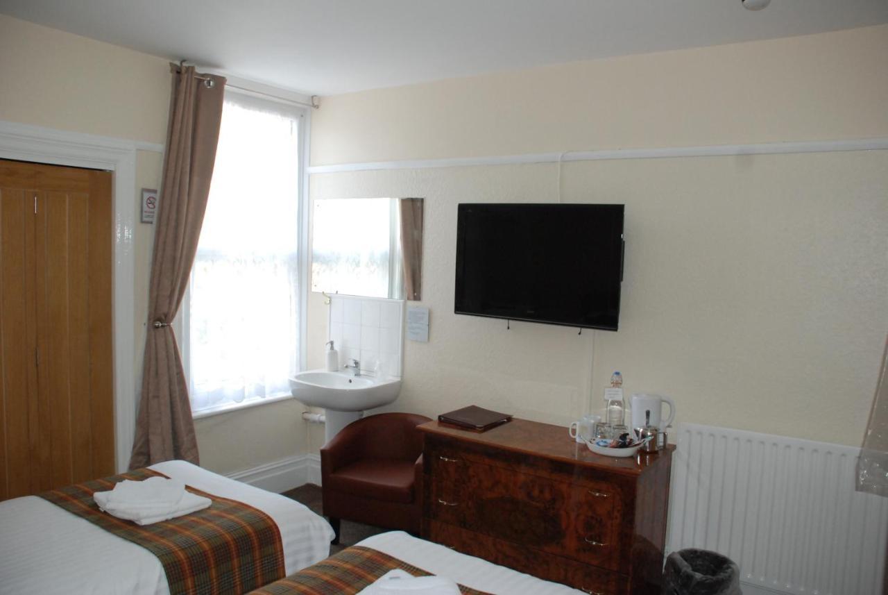 Trevali Guest House Bognor Regis Eksteriør billede