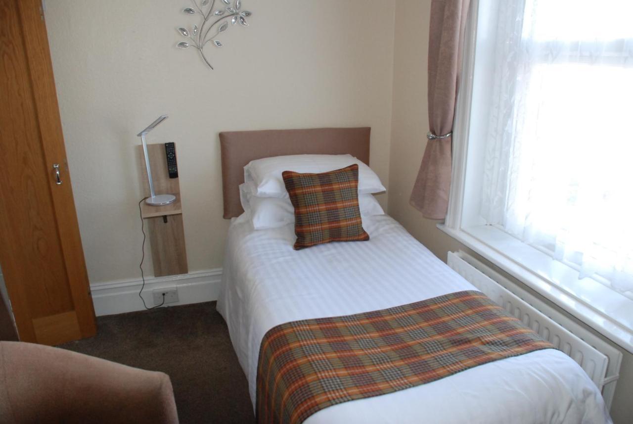 Trevali Guest House Bognor Regis Eksteriør billede